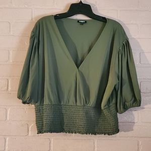 Express 3/4 sleeve, V- neck